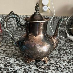 Vintage Silver Plate old English Teapot